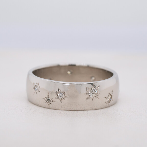 Diamond Star Engraved Ring