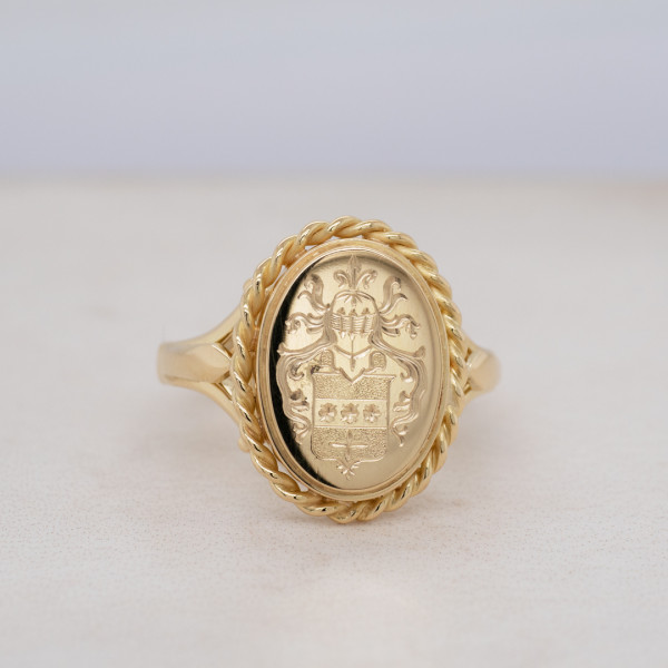 Braided Edge Crest Signet Ring