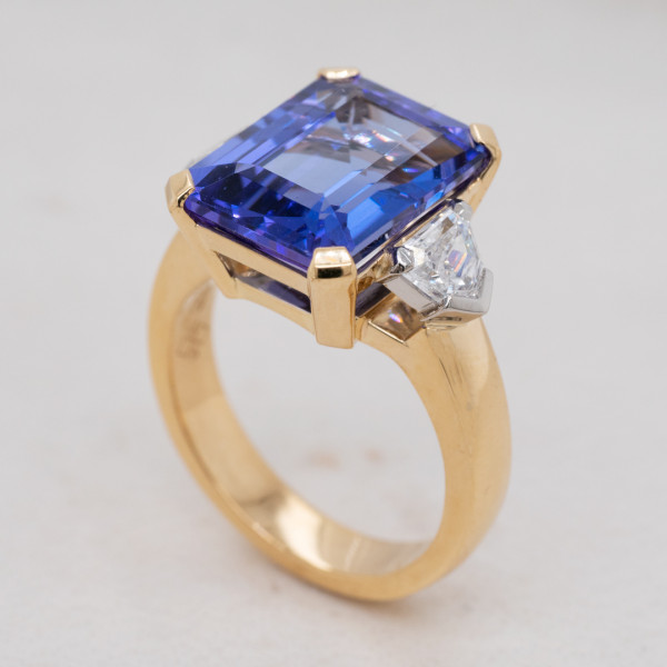 BA7871 Tanzanite Diamond Ring Angle 1080x1080 copy