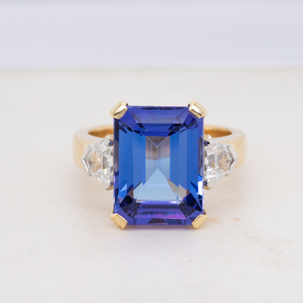 Tanzanite and Diamond Ring