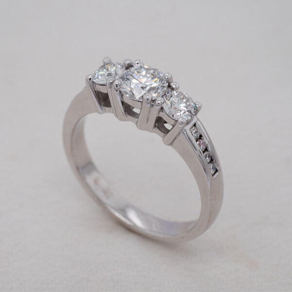 3St Diamond Ring Angle 1080x1080
