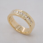 Diamond Hammered Wide Band Angle 1080x1080